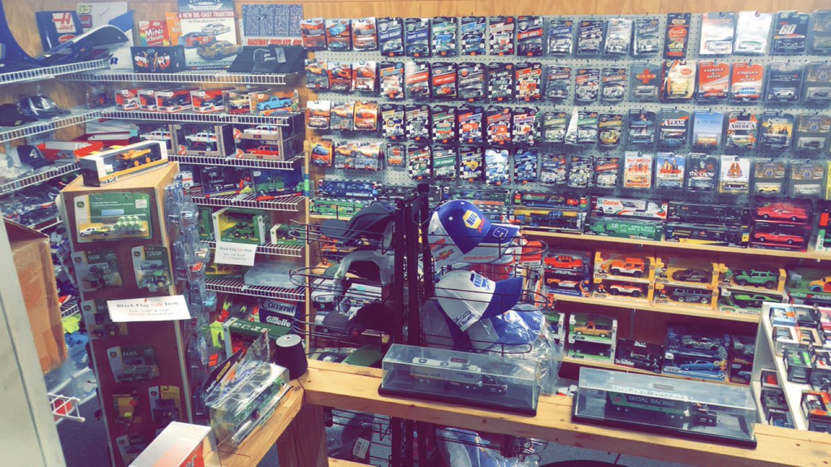 Farner's Racing Collectables tweet media