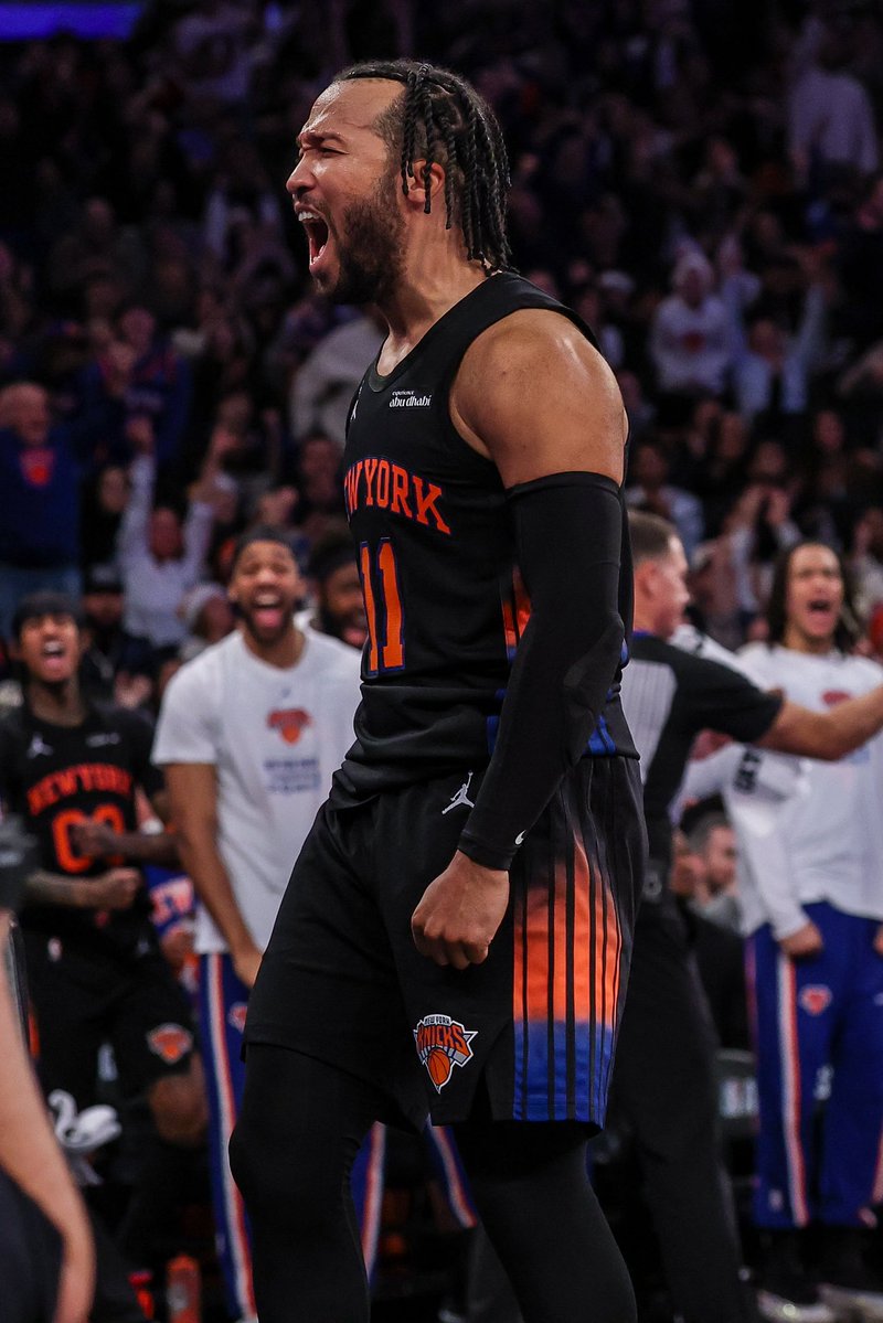 DylanBackerESM's tweet image. Jalen Brunson since returning from injury:

31.6 PTS
5.4 AST
52.7% FG
40.5% 3PT

Hasn’t missed a beat.