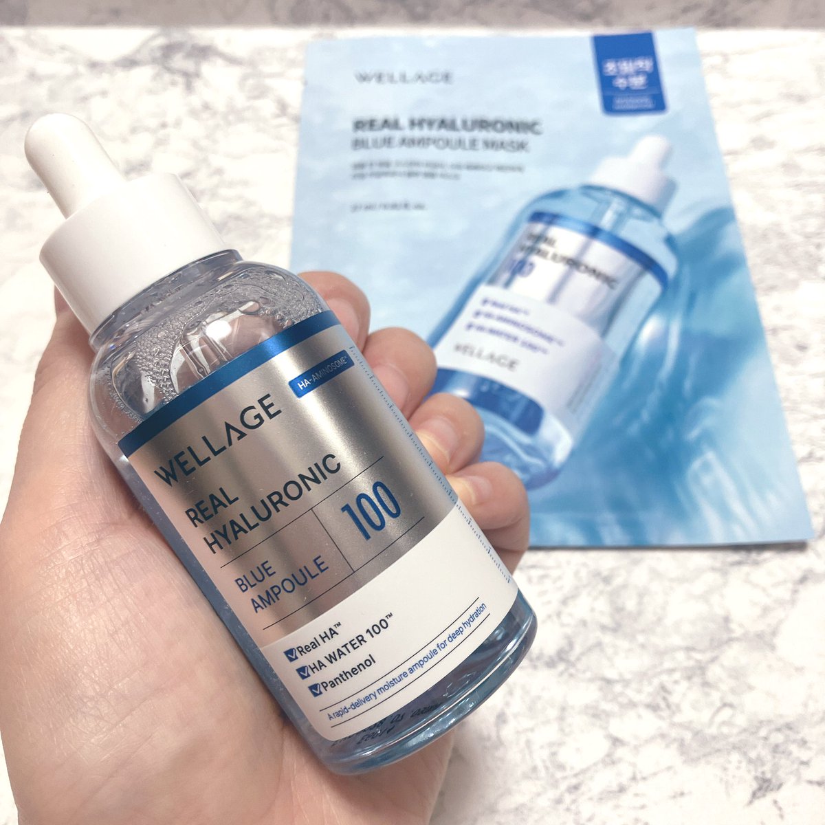 spring_cosme's tweet photo. #PR
高保湿×時短ケアにぴったりで、最近のスキンケアルーティンに欠かせないのがWELLAGEのリアルヒアルロニックブルー

アンプルは、とろっと濃密なのにすっとなじんで、朝の忙しい時間にも使いやすい使用感✨
高純度100%の超低分子ヒアルロン酸に加えて、PDRN（※整肌成分）も配合されていて、角質層までうるおいがしっかり届く感じ。

マスクもお気に入りで、なんとアンプル1本分をぎゅっと詰め込んだような潤い感！
肌に吸いつくように密着してくれて、まさに乾燥が気になるこれからの季節にぴったり！

これまでの5倍（※従来品比）のうるおい密度にアップグレードされていて特許技術によって、速く、深く、長くうるおいをキープできるのも頼もしい🥰

乾燥が気になるこれからの季節、ベーシックケアを格上げしたい人にこそ試してほしいアイテムです◎

@wellage_jp
#PR #WELLAGE #ウェラージュ #肌管理