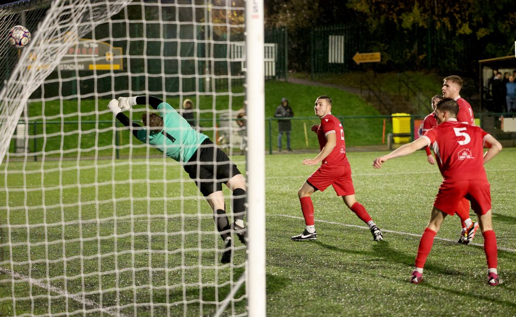MATCH REPORT: Nodder rescues a point for ten man Ambers #Pitchero
pitchero.com/clubs/handswor…