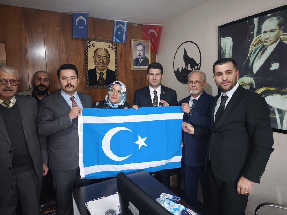 Türkmeneli İnsan Hakları Derneğimizi ziyaret ettik.

Nazik misafirperverlikleri için teşekkür eder, çalışmalarında başarılar dilerim. 🇹🇷