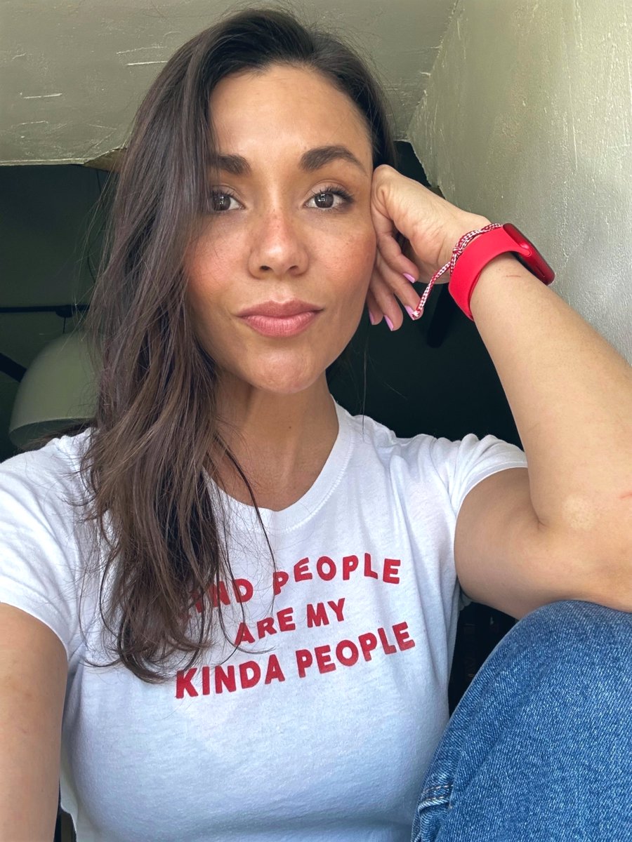 Rosario in Paris ᥫ᭡ tweet media