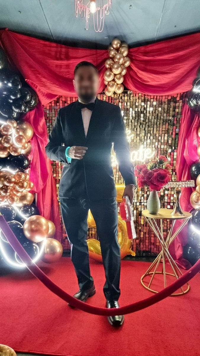sirArturoMTY's tweet photo. No era una fiesta. Era una misión. #HollywoodParty @luxsociety_mty

— Sir Arturo 🤙🏼😎 https://t.co/CN8Xwm8goe