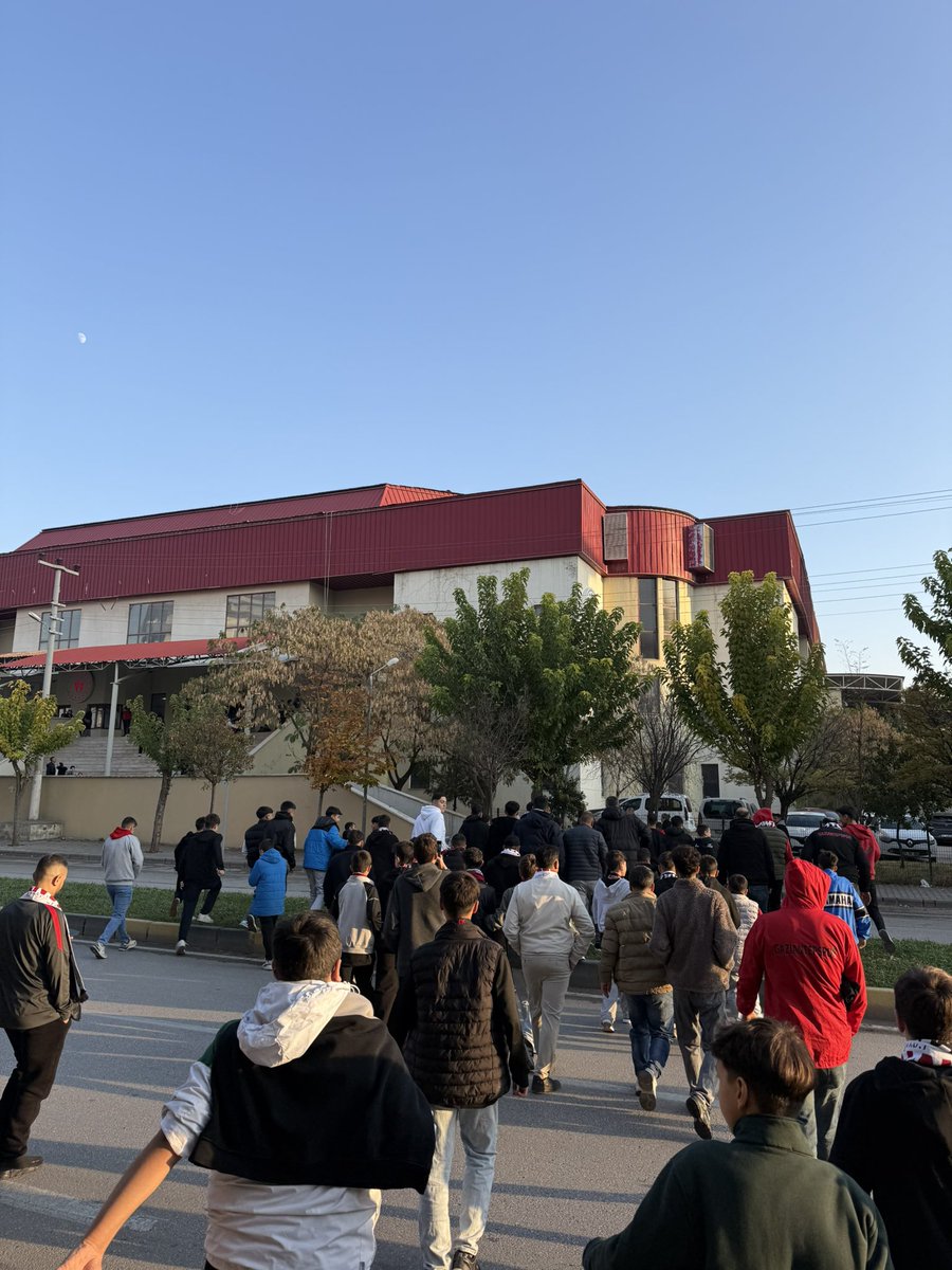 ForzAntep Burada Gaziantep Basketbol’un Yanında!

30.11.2025 | Gaziantep Basketbol’umuz - Çayırova Bld.

#ForzAntepGrubu