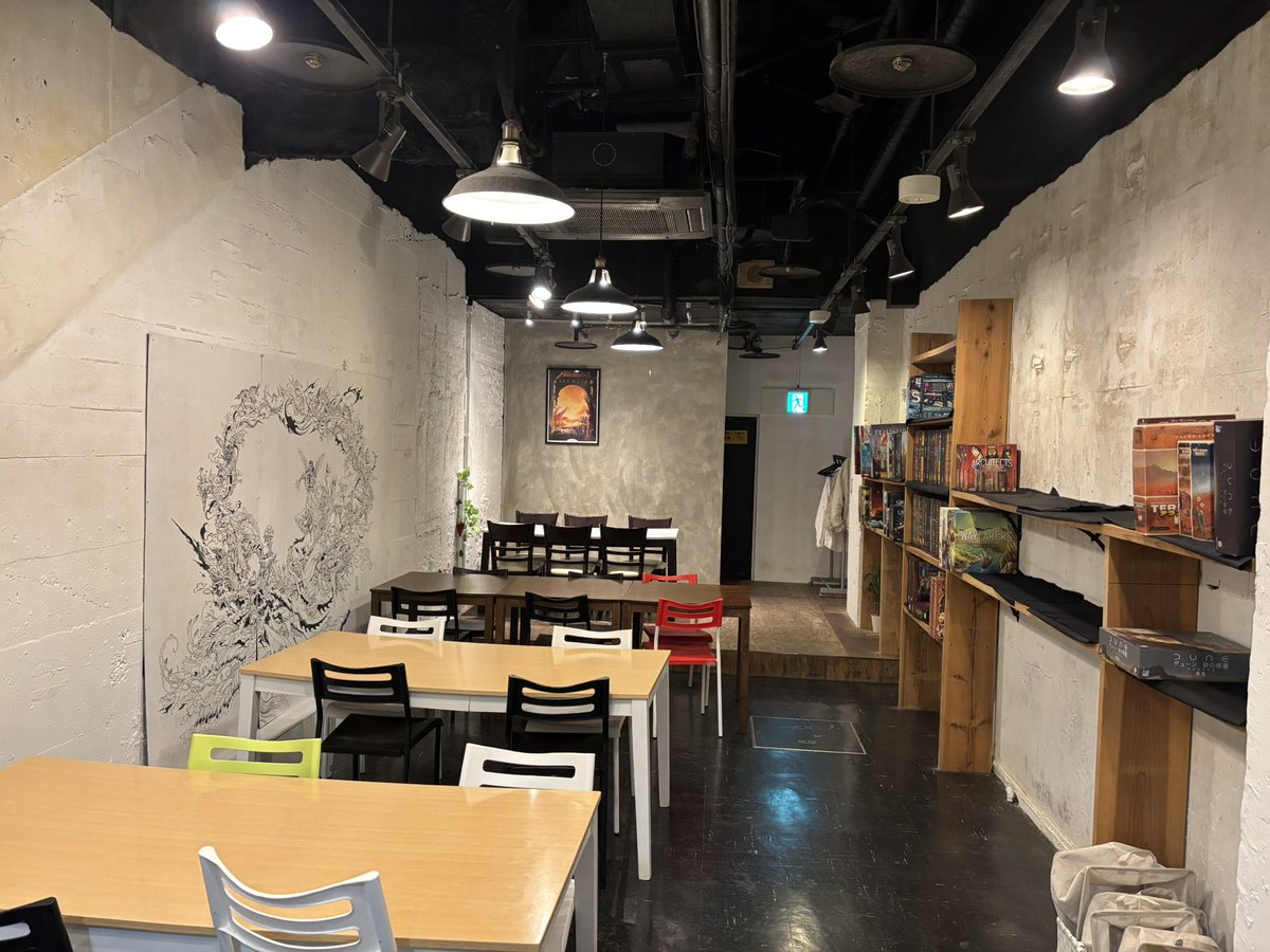 Cafebingo_sub's tweet photo. 11月30日(日)をもってgame cafe BINGOとしての営業を終わりました。

7年半本当にありがとうございました。

またどこかで今度は同卓者として遊んで下さい🎲 https://t.co/APe9TElc3E