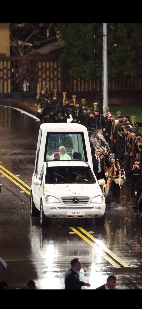 ElhalabiSamir's tweet photo. The central theme for Pope Leo XIV is peace, expressed in the motto of the visit: “Blessed are the peacemakers.

إن الموضوع الرئيسي للبابا ليون الرابع عشر هو السلام، والذي تم التعبير عنه في شعار الزيارة: "مباركين صانعي السلام".

رسالة في غاية الخطورة لمن يفهمها. 
#السلام  #PEACE #سمير_الحلبي #لبنان #البابا_لاوون