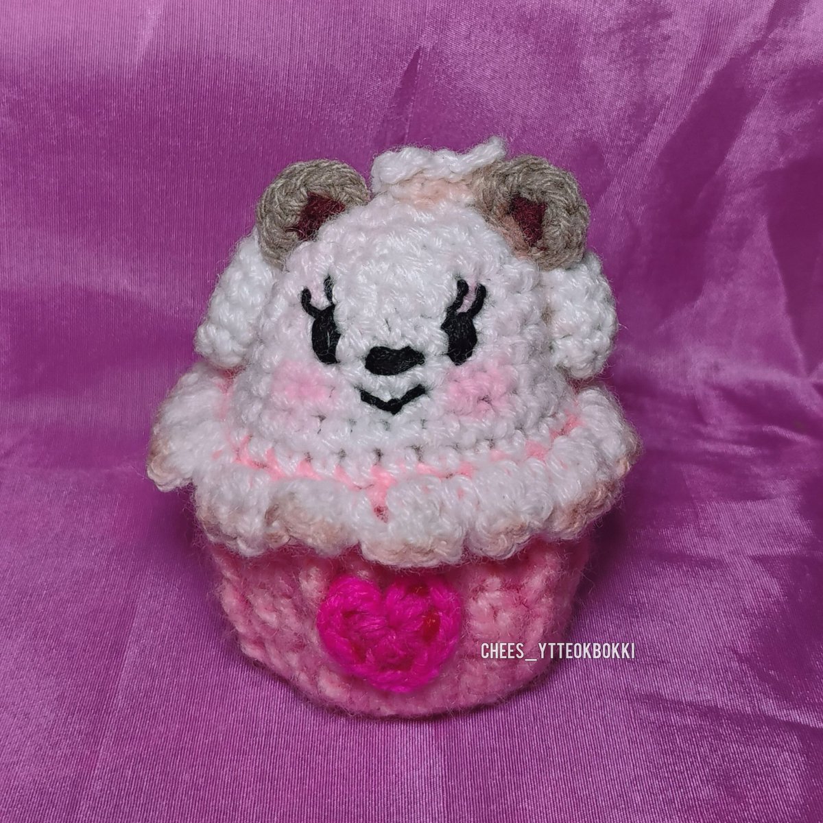 Tani758's tweet photo. Bamgeut icecream cupcake crochet 🧁 #txt #crochet #bamgeut #beomgyu https://t.co/nCJqEIjfDJ