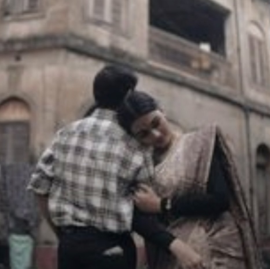 मेरा 
फिर से
तुम तक आना

मेरे दु:खों का 
' सुख ' की तरफ लौटना है।। 

🤍🌸🤍🌸🤍🌸🤍
.