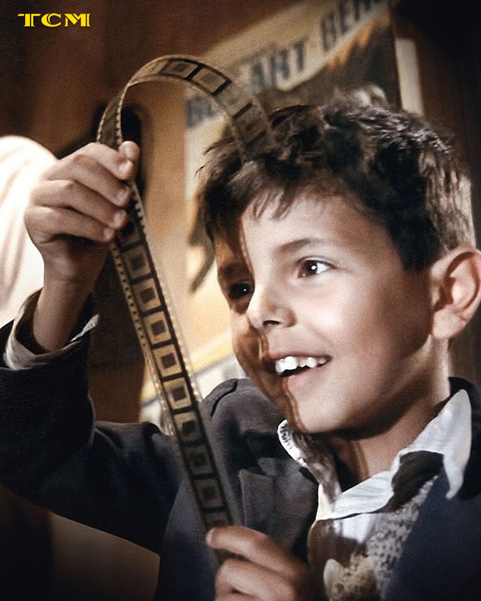 Cada fotograma del celuloide es como una casilla de nuestro calendario de Adviento: una ventana para soñar.

🎞 22:00 CINEMA PARADISO