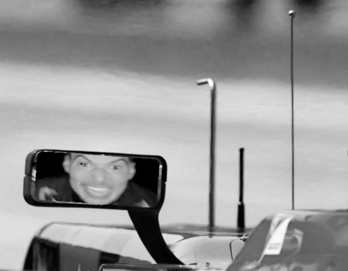 amanmagwin's tweet photo. Norris’s rear view mirror now  Lap 42/57 #QatarGrandPrix #QatarGP https://t.co/OdTYUevNtE