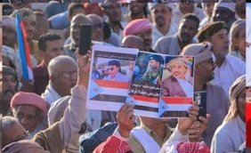 تخيل يا عزيزي ان #صنعاء تحتفل ب 30نوفمبر يوم تحرير #عدن من المحتل،
بينما #عدن اليوم تحتفل ب30 نوفمبر من اجل تأتي بمستعمر جديد بحجة انها تريد تتحرر 🤔

المهم ...#عدن سينتصر وكما تحررت من الاستعمار البريطاني ستتحرر من الامارات او اي مستعمر جديد