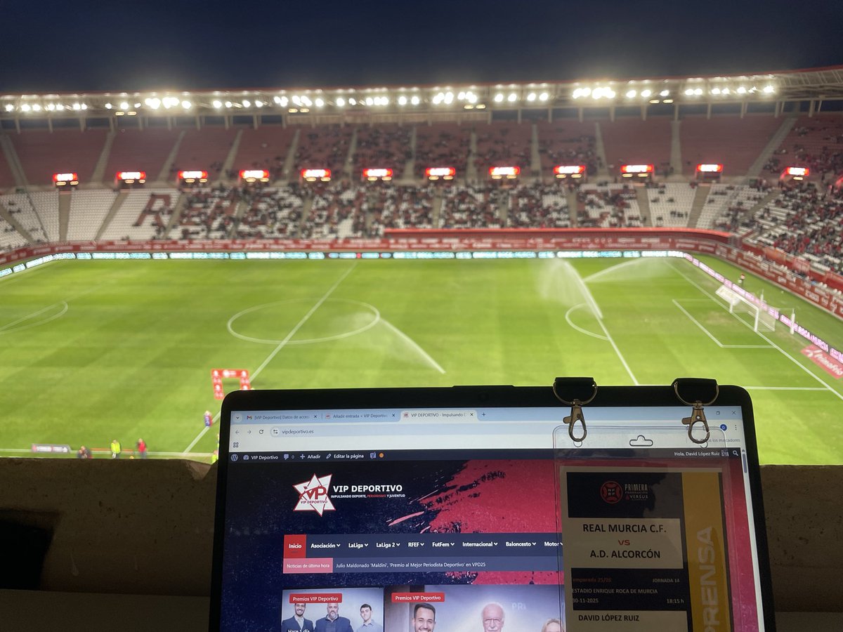 🏟️ Nuestro compañero 
<a href="/Daviidlpzzz/">David López</a> se encuentra de corresponsal de #VIPDeportivo en el Enrique Roca.

Real Murcia y Alcorcón disputan la decimocuarta jornada del grupo 2 de #PrimeraRFEF y buscan entrar en los puestos de playoff..

🧑‍💻 ¡¡Sigue este partido con nosotros!!