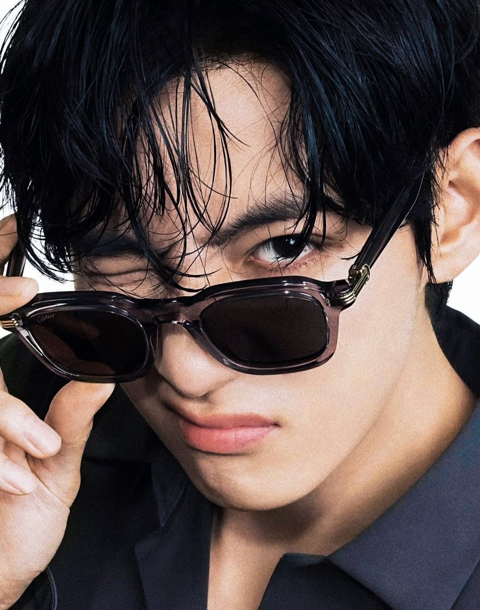 archivefortae's tweet image. The coolest