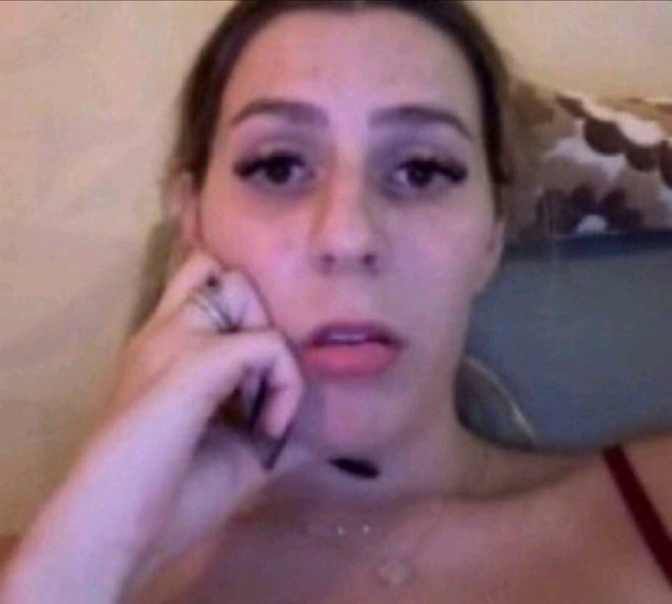 tema de artigo: como a discrimation comics mantém a supergirl eternamente jovem para agradar uma parcela fetichista dos seus consumidores