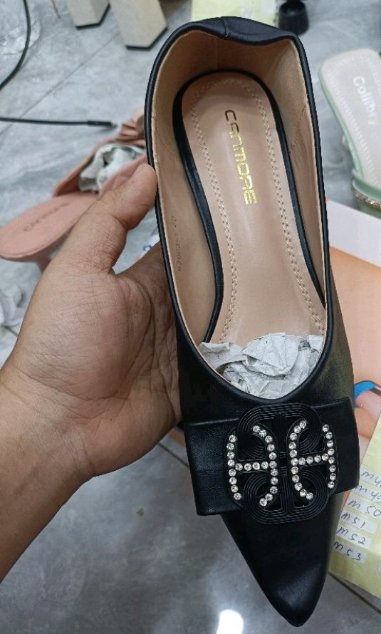 Sayn2018's tweet photo. @undipmfs2 Size 40
Belum pernah dipake sama sekali, masih lengkap semuanya
Minus bagian pinggir dalam ngelopek
85 aja https://t.co/TxTICU6kea