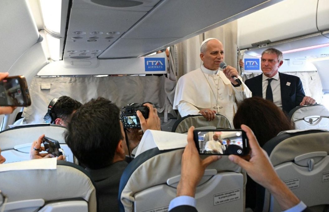 MLJHaynes's tweet image. Leo XIV said today that while in Turkey he discussed the possibility of a large-scale ecumenical gathering in 2033 - perhaps in Jerusalem

2000yrs since Christ’s death &amp;amp; Resurrection.

“The idea was accepted, we have not yet made the invitation, but the possibility is to…