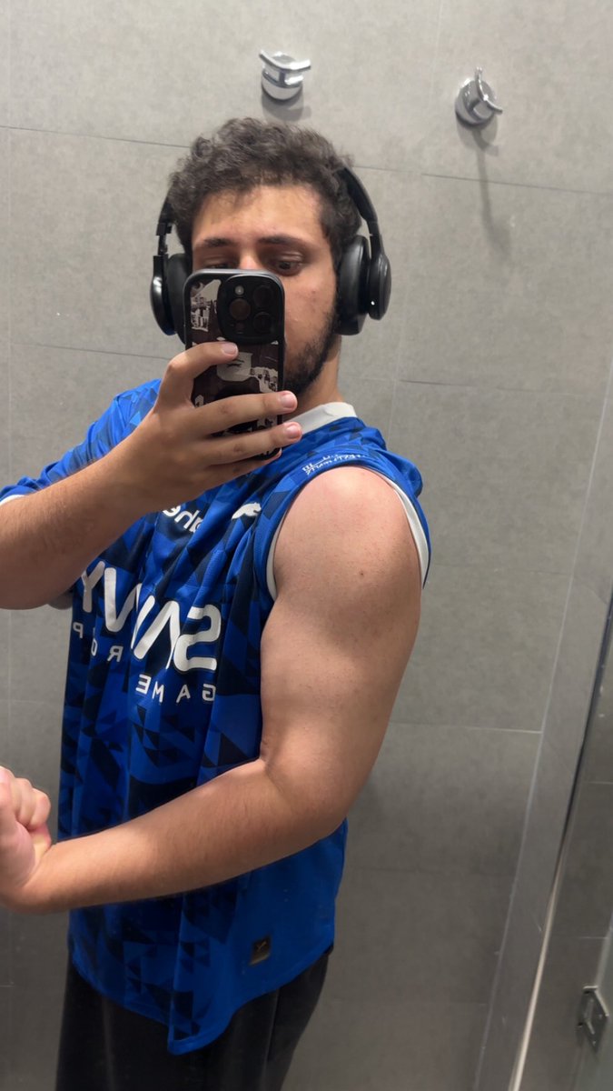 titaniummoha's tweet image. 💙💙.