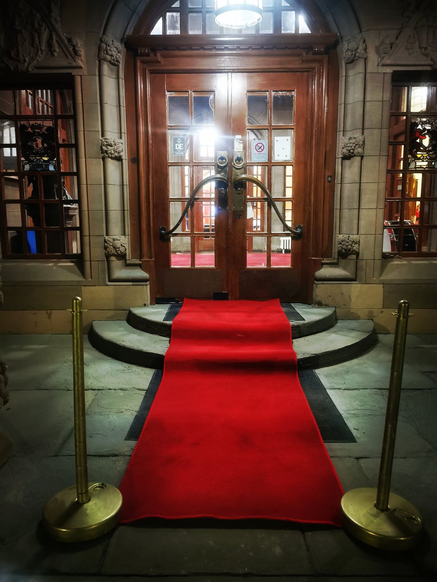 QVSchool's tweet photo. QVS is readying itself for #ANightAtTheOscars 🎭✨
S5 and S6 are invited to a glamorous evening of music and merriment
#WinterFormal 2025 ❤️💛💚
#TogetherWeAreQVS 💃🕺🎶 https://t.co/JR21we9bqX