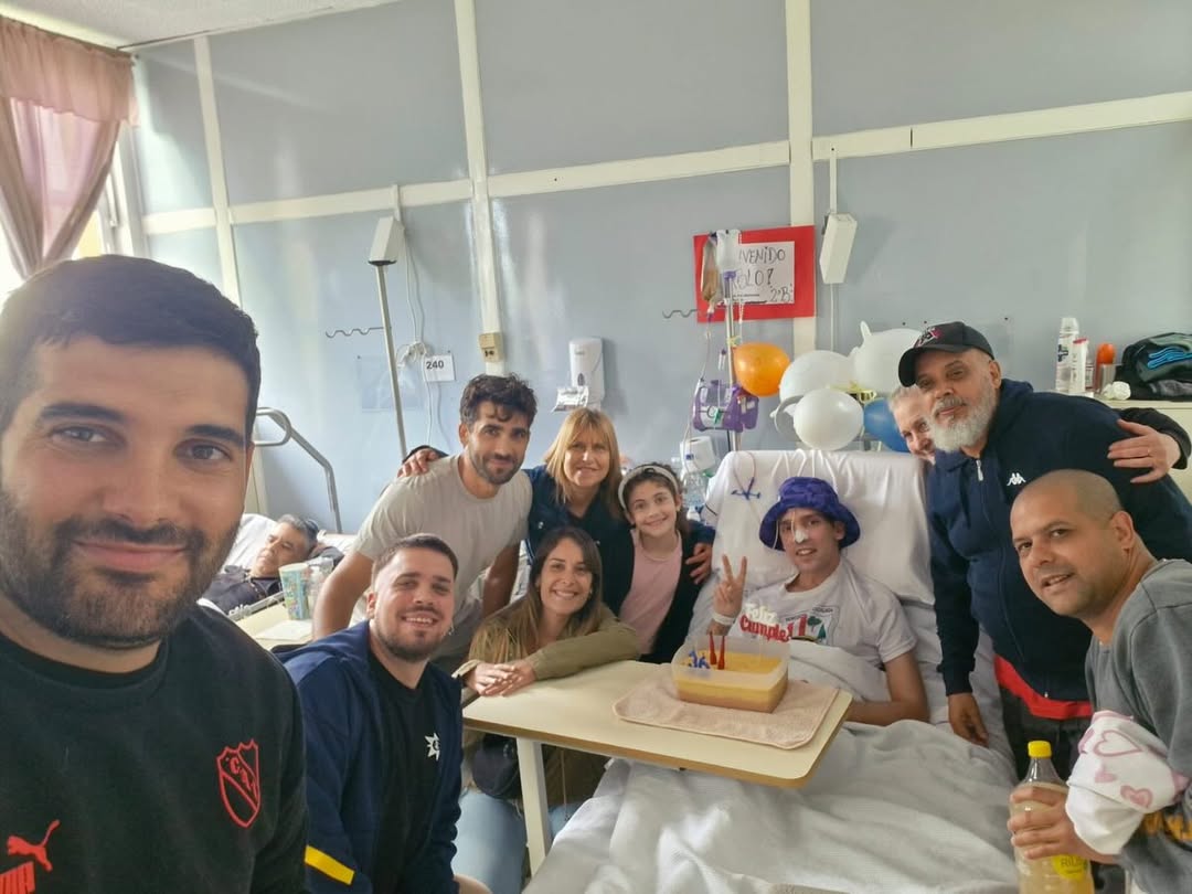 revistacitrica's tweet image. Saludamos en su cumpleaños al fotógrafo Pablo Grillo, quien el 12/03 fue atacado por el cabo Héctor Guerrero, en un operativo ordenado por Patricia Bullrich. Exigimos que dejen de atacar a la prensa y justicia para él y su familia. ¡Un abrazo por estos 36 años siendo ejemplo!