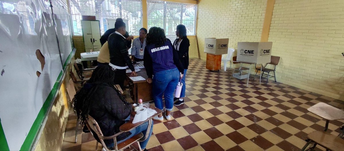 ProgIntl's tweet image. BREAKING 🇭🇳 The polls have opened in Honduras — and the @ProgIntl is on the ground to observe the electoral process from start to finish.

While the voting proceeds pacifically, the broader democratic process has been scarred by the @POTUS concerted effort to undermine its…