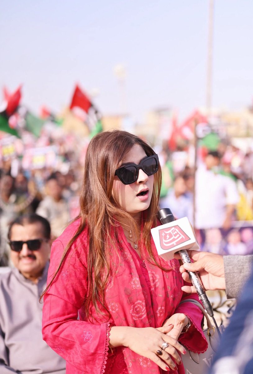SajjadAbro0's tweet image. #Spokesperson of the #Sindh #Government, @TehsinAbidi attended the Foundation Day gathering and met with the party workers.