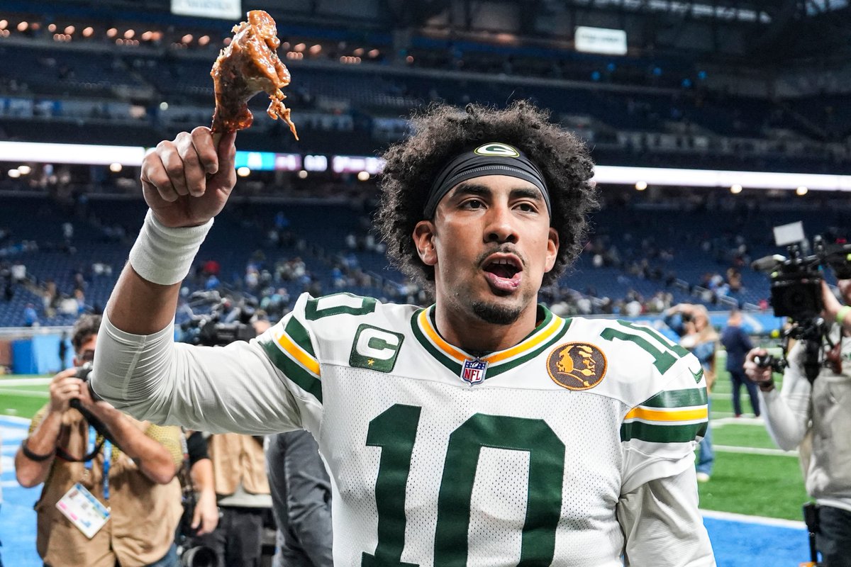 The #Bears next turn their attention to their bitter rivals, the Packers, as they travel to Lambeau Field next Sunday.

<a href="/RamieIsTweeting/">Ramie Makhlouf</a> gets a feel for this Packers team as he talks to <a href="/waynelarrivee/">Wayne Larrivee</a> next⬇️

📻AM 670, FM 104.3 HD-2
📱@audacyapp