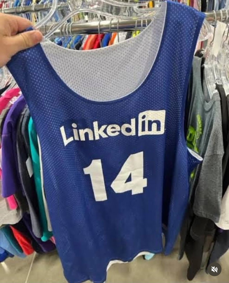 enriivlr's tweet photo. @KamTaps Estoy reclutando un equipo de baloncesto para ganar algo de dinero, por favor los que carecen de experiencia laboral, escríbanme al DM. https://t.co/JiJl1Zry8F