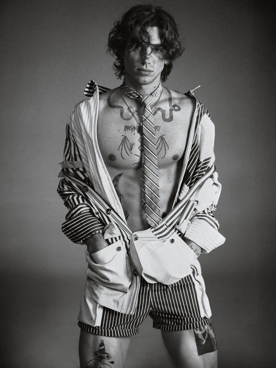 vincenzohacker's tweet image. obsessed with these