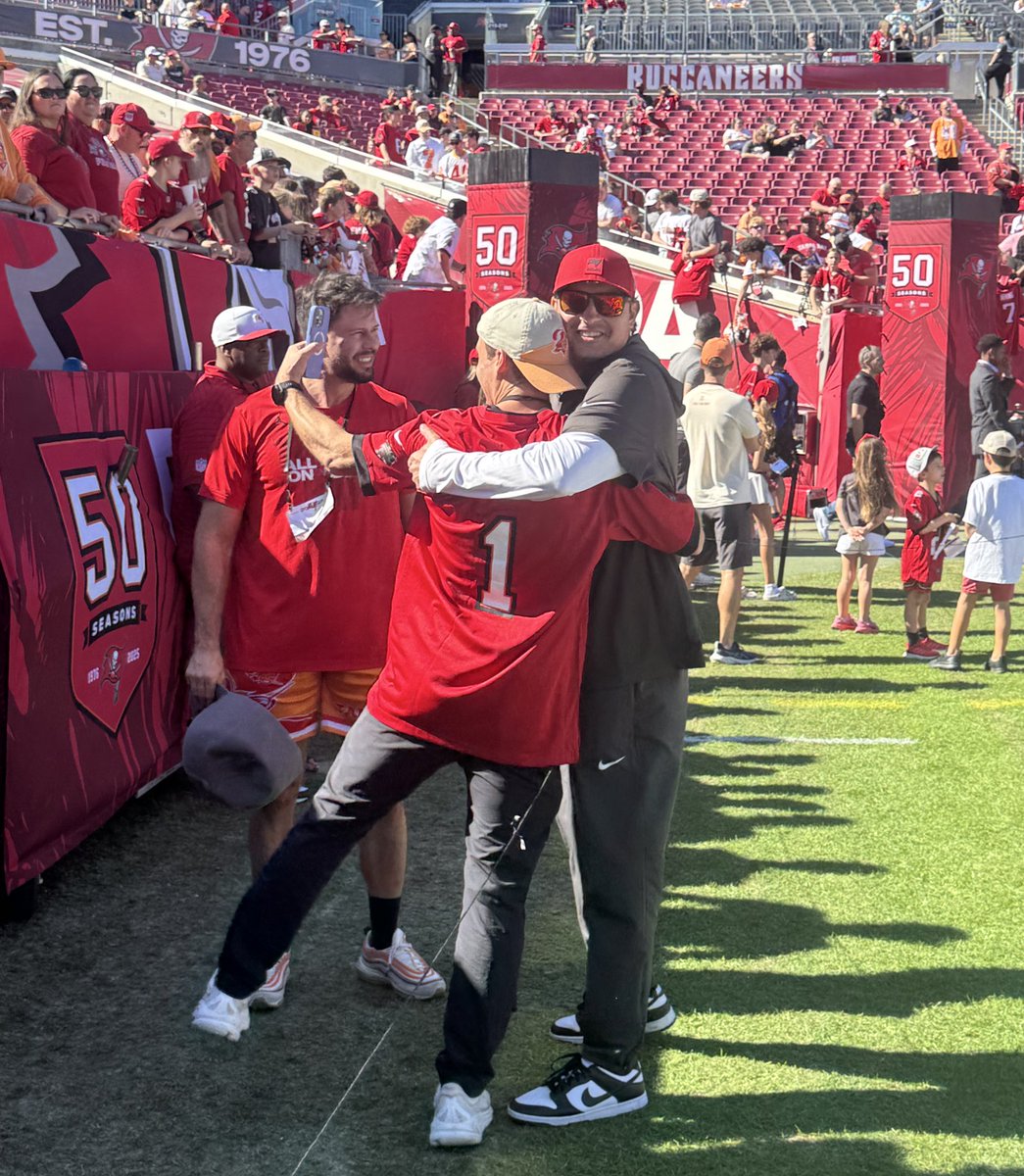 AileenHnatiuk's tweet photo. #Bucs OC Josh Grizzard’s childhood friends came to visit #Bucs https://t.co/WbDLRuuYtF