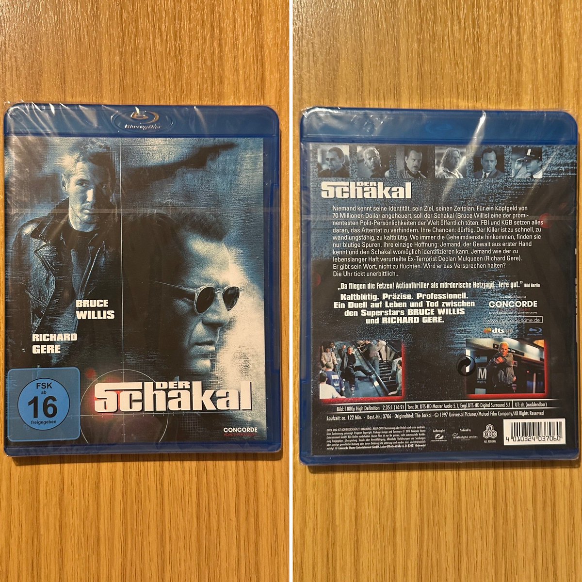 s77tux's tweet image. How do you stop an assassin who has no identity? #LatestAddition to my #BlurayCollection is German release of @mcatonjones’ #TheJackal (Der Schakal) starring #BruceWillis, #RichardGere, #SidneyPoitier &amp;amp; @jackblack… #Bluray #PhysicalMedia #KeepDiscsAlive
