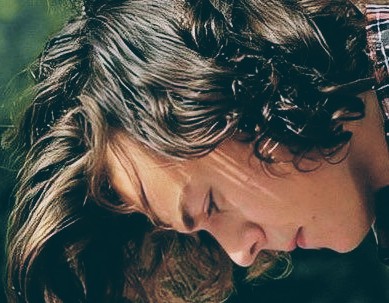 au🥀

Harto de que su mejor amiga siempre se garchara a los chicos que le gustaban, Harry termina con la única persona que tenía prohibida: Louis. 

Louis era la persona que Tamara quería y Harry juraba odiar.

Aunque no pudo resistirse a él y ese odio terminó sintiendo algo más.
