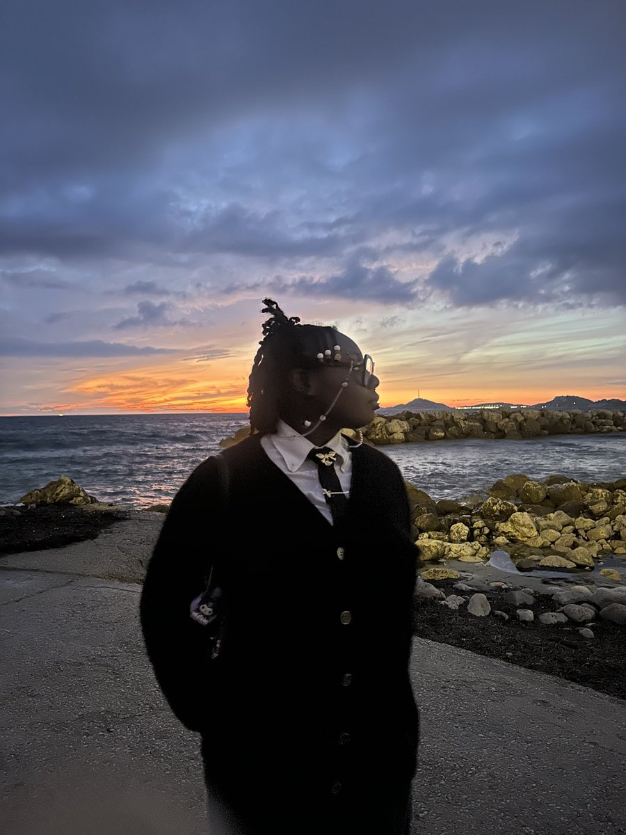 t3lly0urfr1ends's tweet image. c’est marseille bébé&amp;lt;3 #LGBTQIAGetTested