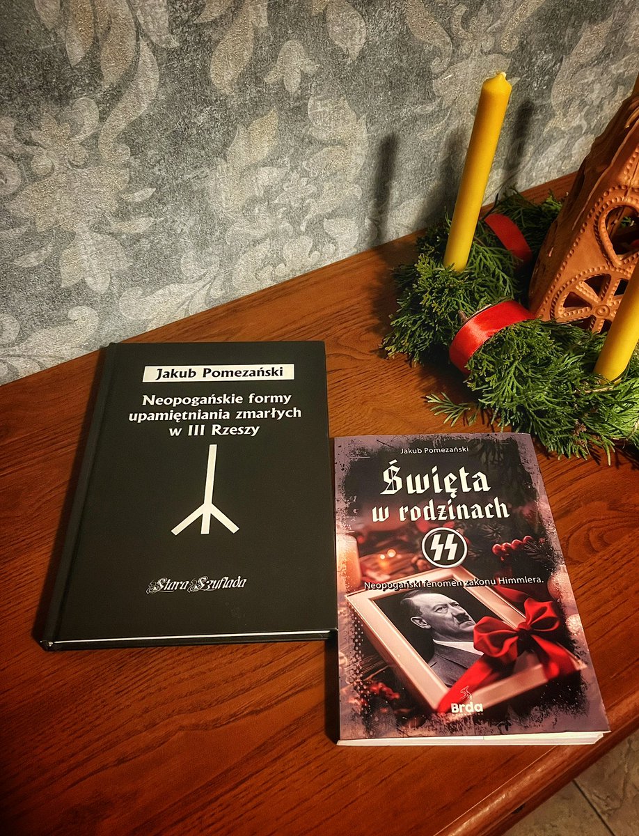 Ze względu na zbliżające się Mikołajki przypominam, że cały czas dostępne są moje dwie ostatnie książki. Jeśli szukasz publikacji historycznych dla siebie lub na prezent dla kogoś ale chciałbyś zakupić coś niesztampowego to dwie pozycje są dla Ciebie. Zero konfabulacji, wszystko