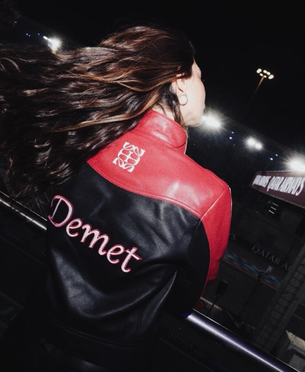 Demet Özdemir, bir dergi çekimi için gittiği Katar’da Formula 1 yarışlarını izledi.