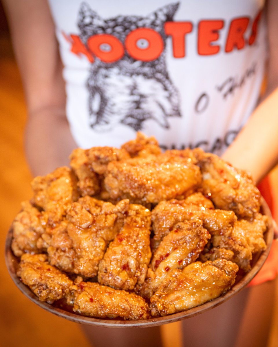 Hooters of Brunswick tweet media