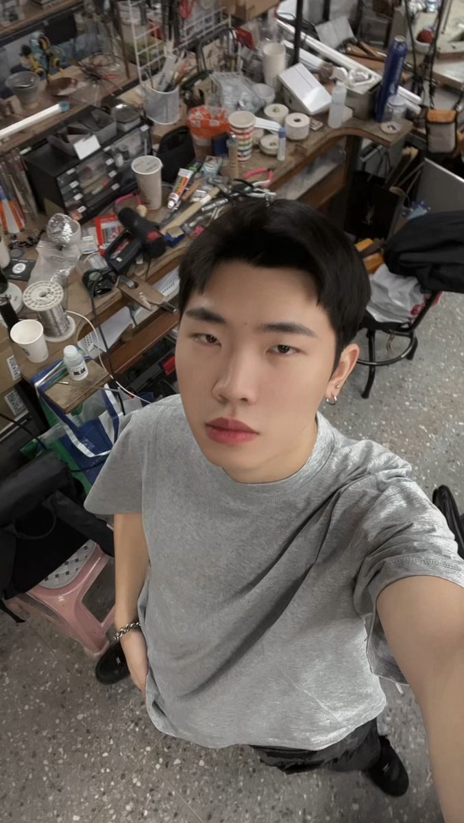 20202020Chi's tweet photo. 可怕的11月要結束了⋯結果發現12月更可怕 https://t.co/mOodpxJFhL