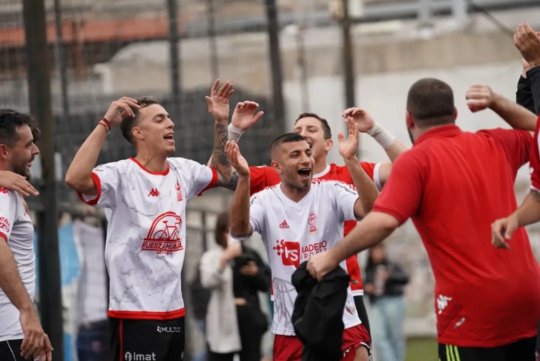 ¡¡¡ESTAMOS EN FINAL!!! 🎈

EL DOMINGO 7/12 TODOS JUNTOS 💪🏼

#DaleHuracan 🎈

<a href="/LAT_ARG/">LAT - 𝑳𝒊𝒈𝒂 𝑨𝒓𝒈𝒆𝒏𝒕𝒊𝒏𝒂 𝑻𝒘𝒊𝒕𝒕𝒆𝒓</a>