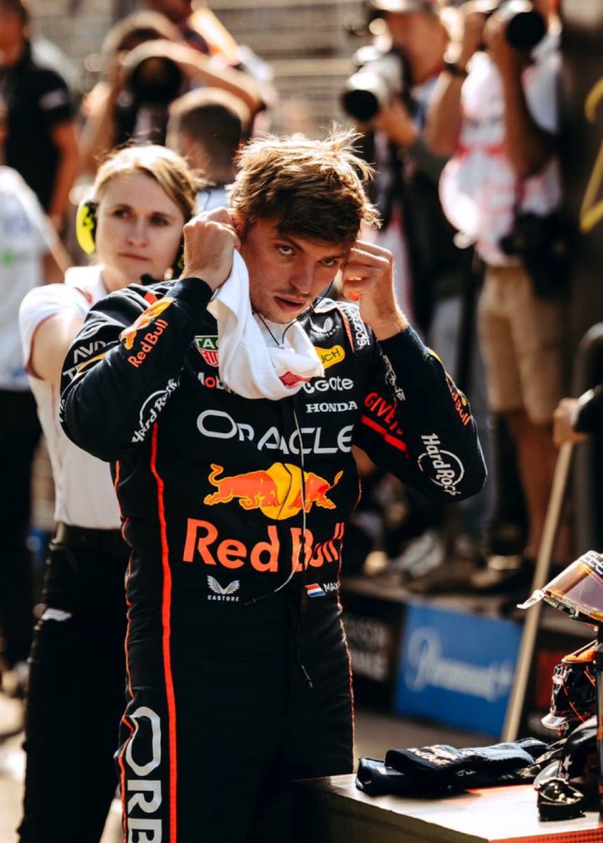 LeSprintEdition's tweet image. Max Verstappen est encore en vie dans ce championnat du monde !! 🤯

Avec sa victoire au Qatar, le néerlandais peut être titré s’il remporte le GP d’Abou Dhabi et que Lando Norris termine P4 ! 

Quelle saison de folie. 

#F1 #QatarGP