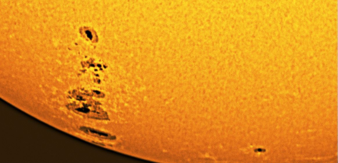 Han empezado a visualizarse un gran grupo de manchas solares denominadas 4294. Por lo que publico unas capturas. Una con filtro de Baader  y dos con filtro de hidrógeno alfa. Un espectáculo y unas fotos que se sumarán a la galería steam del colegio. <a href="/CTagoror/">CEIP Tagoror</a>, #cielosESA