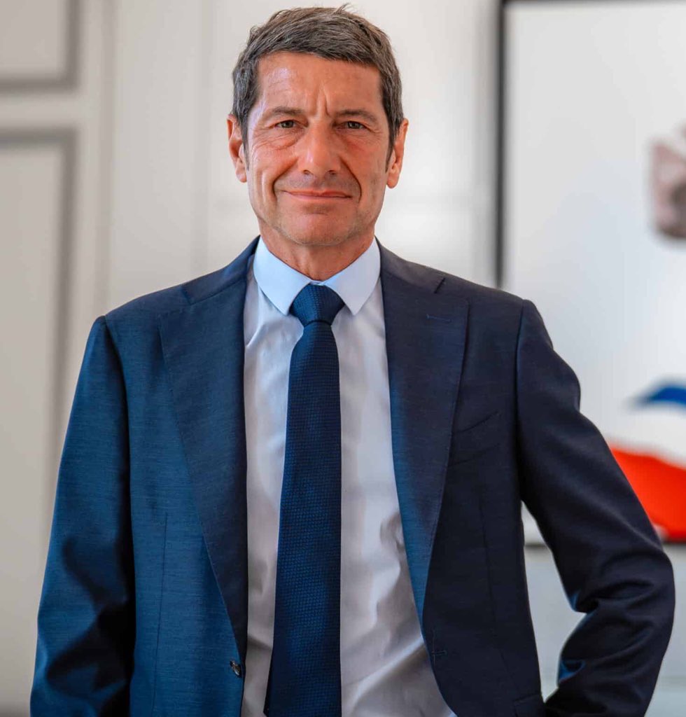 🔴💸 ALERTE : David Lisnard réagit au projet de labelliser les informations et les médias par l’État.

"J’ai voulu vérifier les propos d’Emmanuel Macron sur la « labellisation » des « bonnes informations ». 

En effet, même si nous savons qu’il parle beaucoup dans le vide, sa