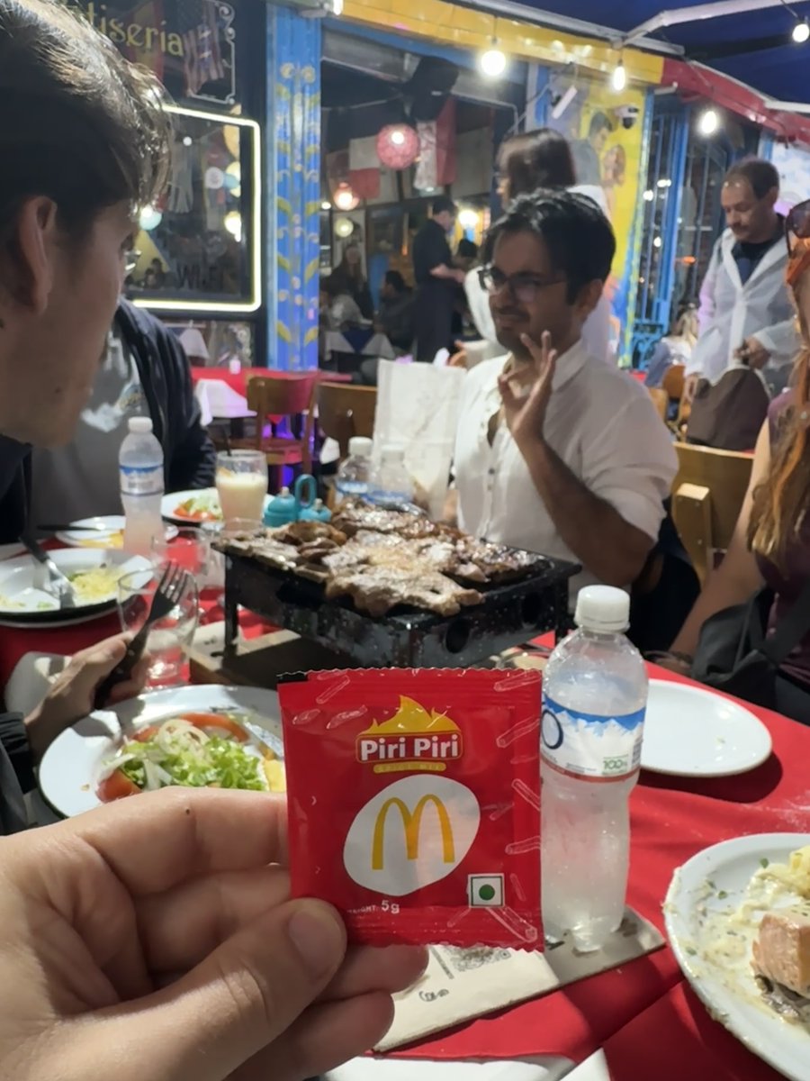 Innit for the Piri Piri. Authentic mcs sauce tasting in Buenos Aires. Thanks <a href="/InnitGoldie/">Goldie (🧠,💻)</a>