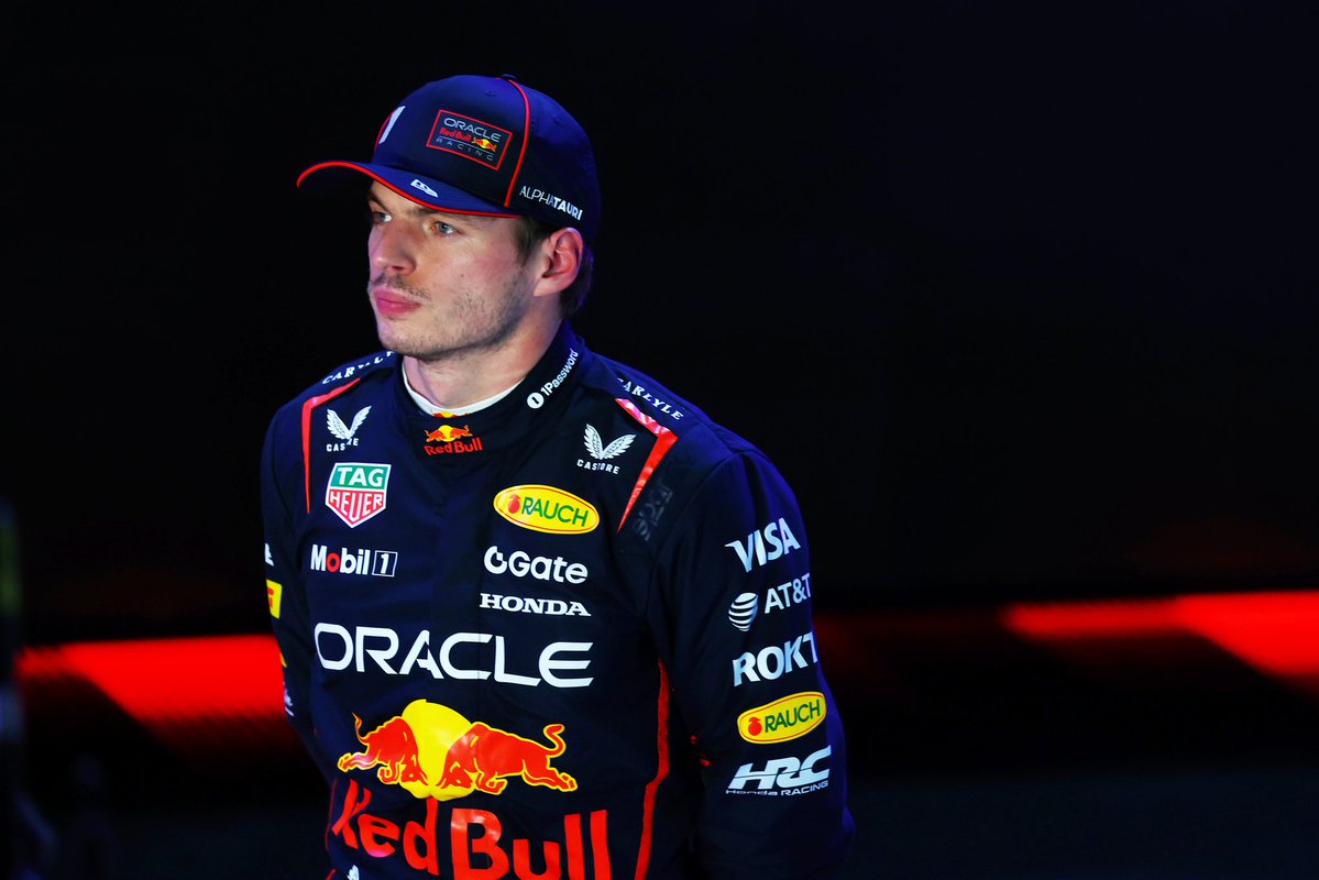 MaxArgento33's tweet image. 🗣️ | MAX VERSTAPPEN POST CARRERA:

&quot;Estamos en la pelea hasta el final&quot;.