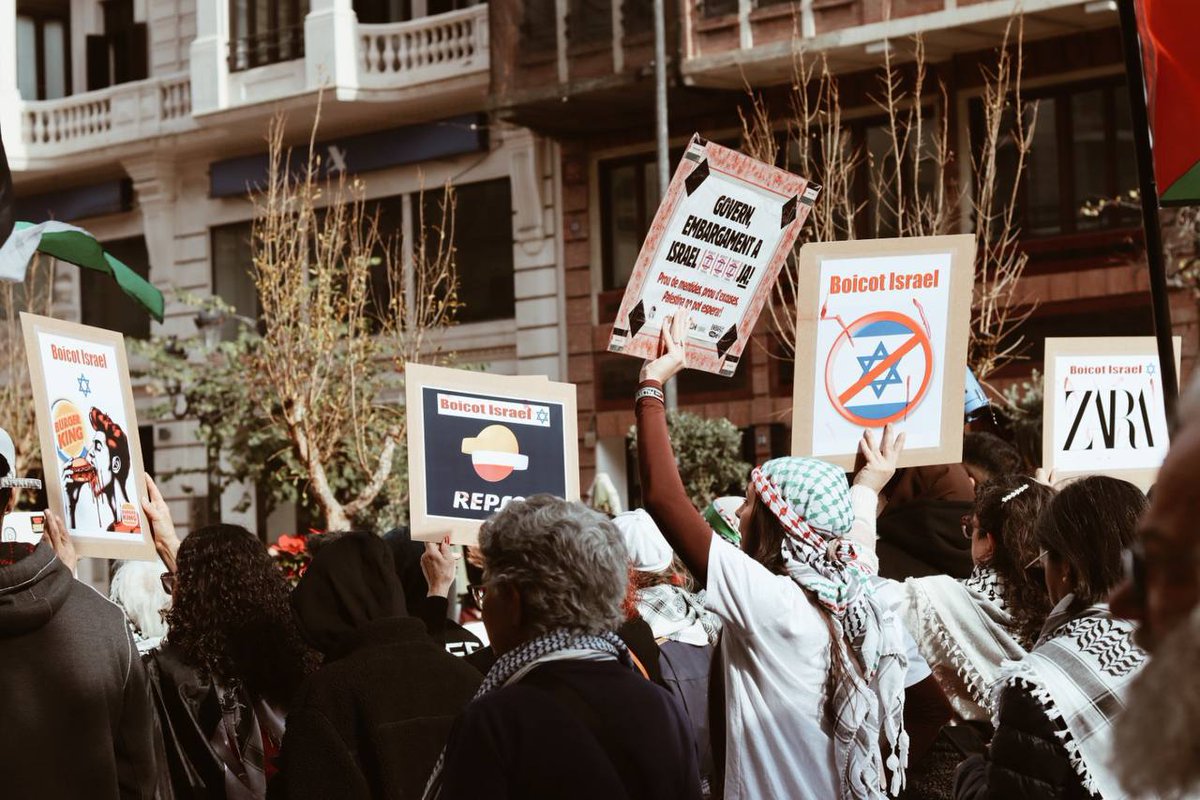 BDSPaisValencia's tweet image. 📢 🇵🇸 4️⃣0️⃣ª manifestació en suport al poble palestí i contra el règim colonial israelià a València des de la tardor del 2023!

✊🏼 Per un embargament integral ja i la fi de totes les relacions amb Israel!