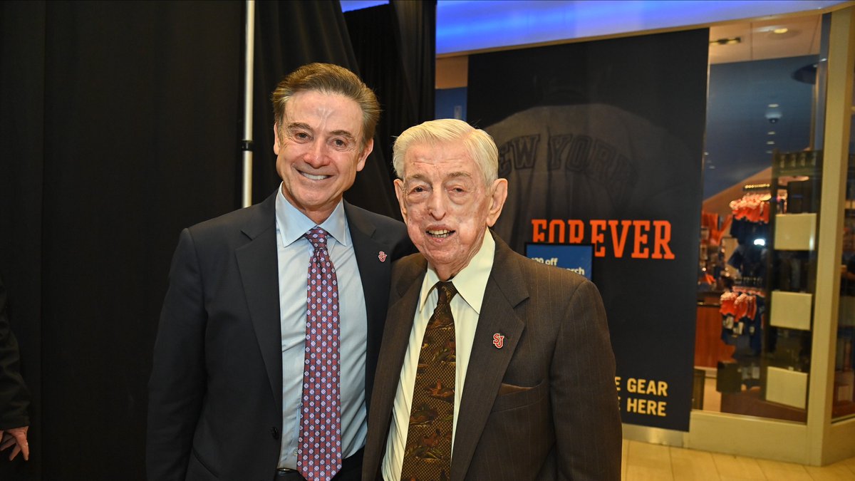 StJohnsU's tweet photo. Today we honor one year since Coach Lou Carnesecca’s passing. His spirit, leadership, and love for #StJohns live forever in our hearts.

Thank you, Coach. 🙏 #SJUElevates https://t.co/UXdBRoL6mQ