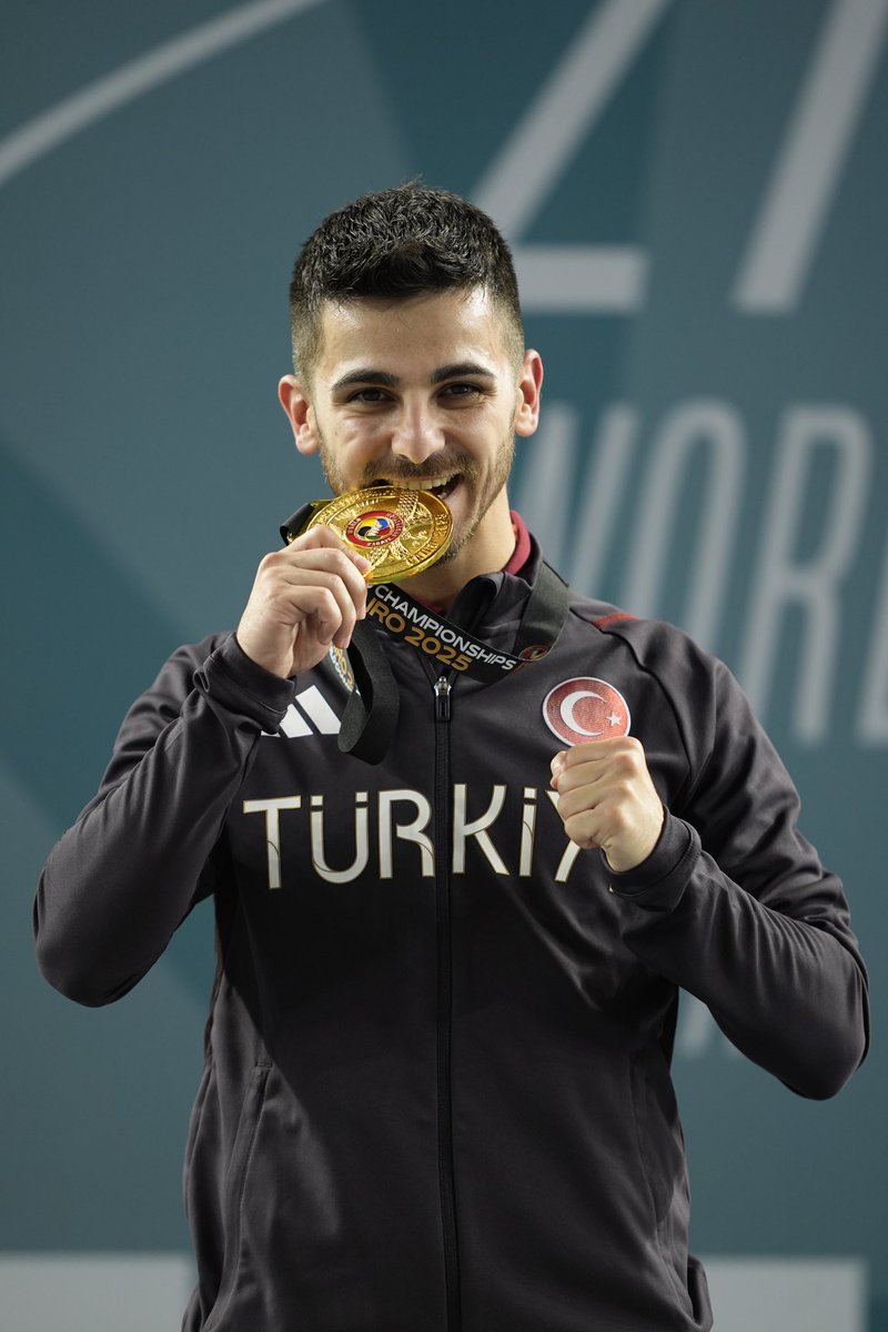 Büyükler Dünya Şampiyonluğu🥇🇹🇷

Benim için inanılmaz bir sezon geride kaldı. Süreç zor ama bir o kadar zevkliydi.🫡

2025 :
Dünya Şampiyonluğu🥇
Grand Winner🏆 
Dünya Oyunları🥇
İslam Oyunları🥇
Premier League Paris 🥇
Premier League Hangzhou🥇
Premier League Rabat🥉