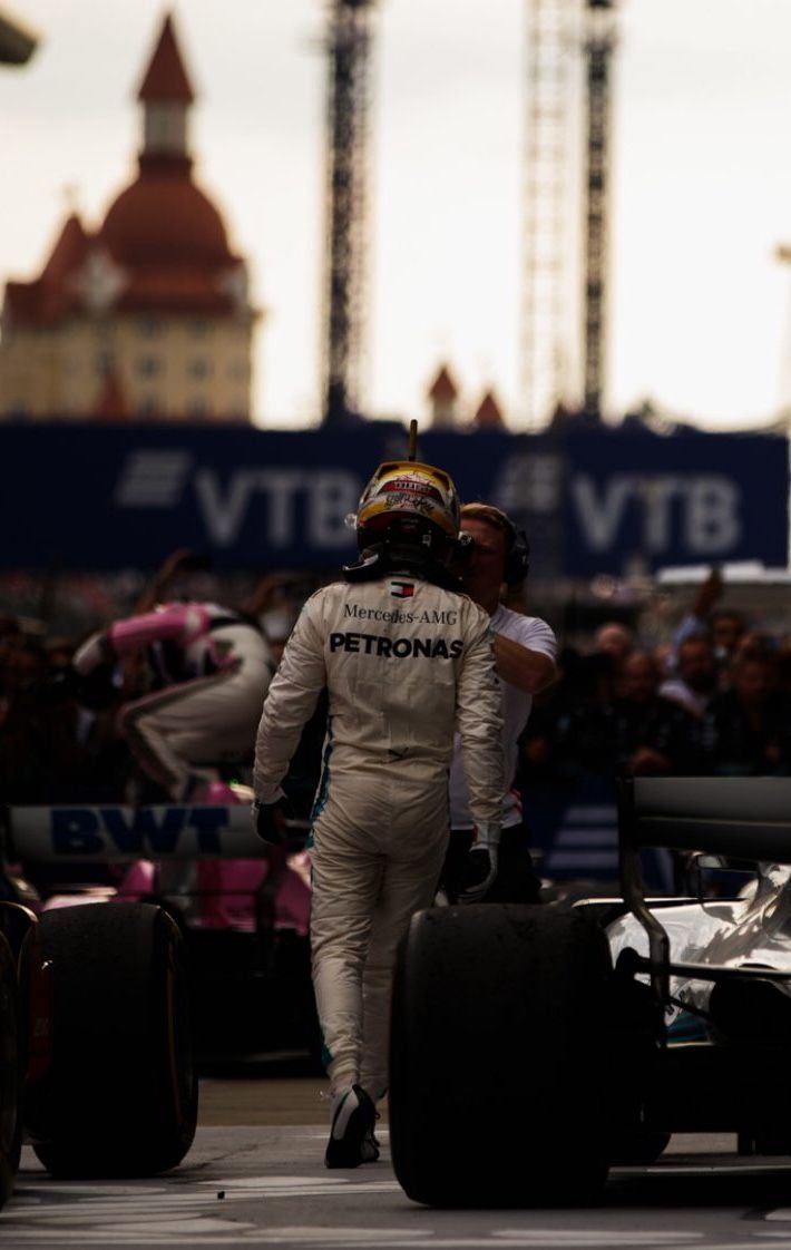 lewsinner's tweet photo. Maximo ganador de mundiales
Maximo ganador de GPs
Maximo numero de Poles
Maximo numero de podios
Mas Victorias en un mismo circuito
Maximo anotador de puntos
Maximo numero de victorias desde la Pole

NUNCA se olviden quien es LEWIS HAMILTON https://t.co/pNlKvVRbY9