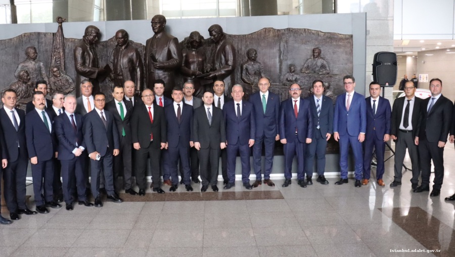 bneintellinews's tweet photo. Istanbul prosecutors delete #UAE spy ring tweet after call from Emirati attorney general. Replacement tweet does not identify any countries. #Turkey #Tunc https://t.co/rrbEbCBRR8 https://t.co/YwEleIXXnr