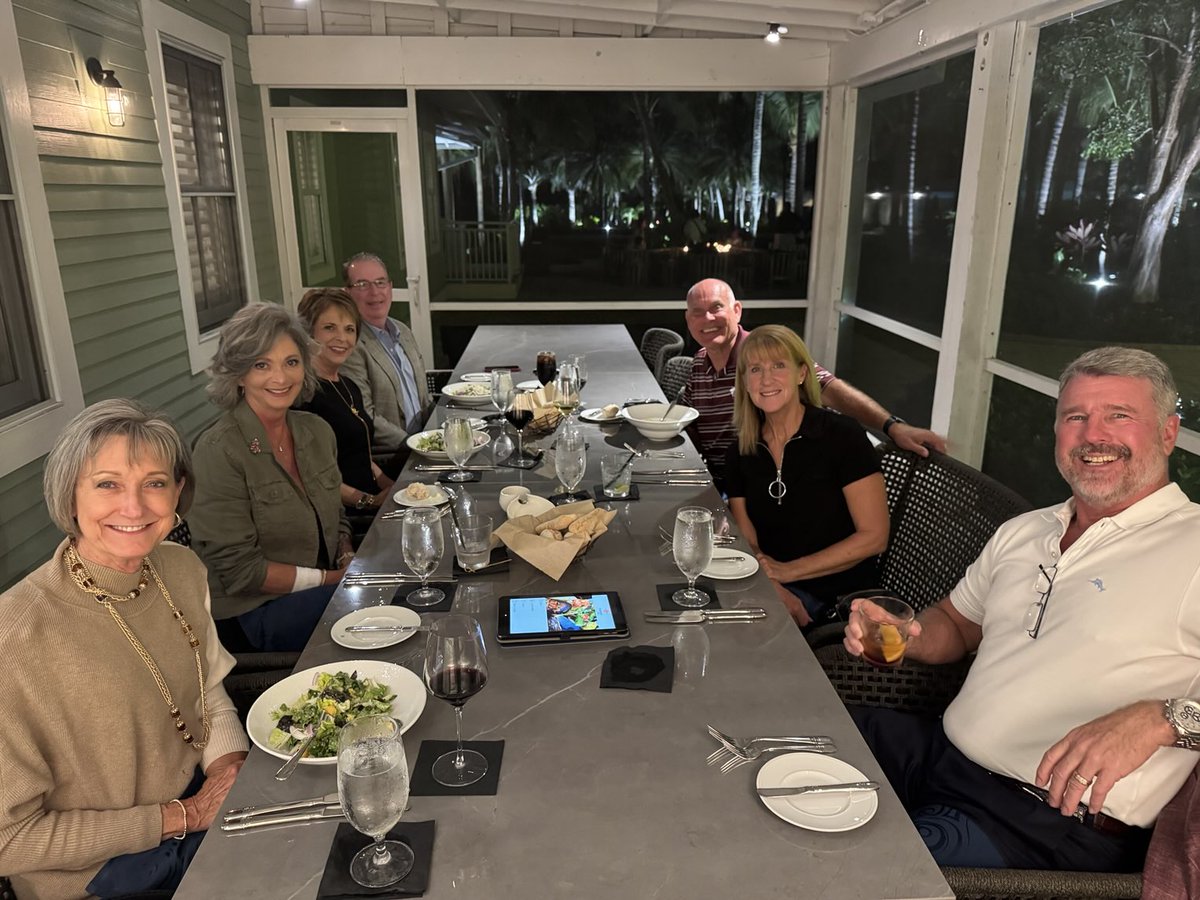 Final Coconut Hoops game tonight in Florida.   Lots of @missouristate alumni and friends at the games and had a chance to visit with some of our ⁦<a href="/FoundationMSU/">Missouri State Fdn</a>⁩ Trustees who live in the area.  Go Lady Bears and soon going football bowling!