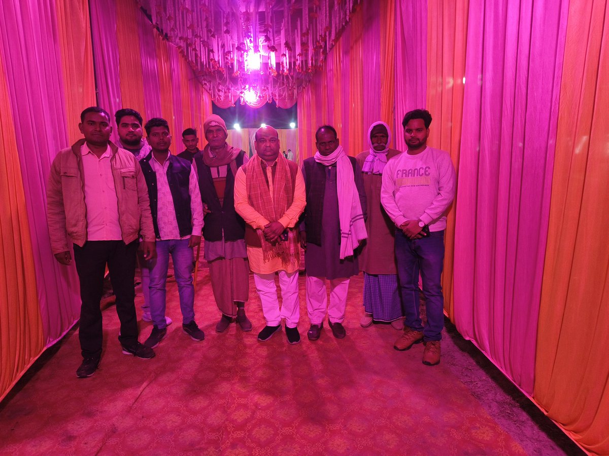 yadavsauravSP's tweet photo. #154_विधानसभा_सवायजपुर..
विभिन्न #वैवाहिक_कार्यक्रमों में उपस्थित होकर शुभकामनाएं दी
@PammuYadav154
@ushavermasansad 
@jeetusp 
@Manishyadavbkmu
 @RahmatAliMonu1 
@Prashan28307415 
@SanjesaYadava 
@YaduvansiNavin1 
@MoIrsha33297763 https://t.co/egIrXIBWxc