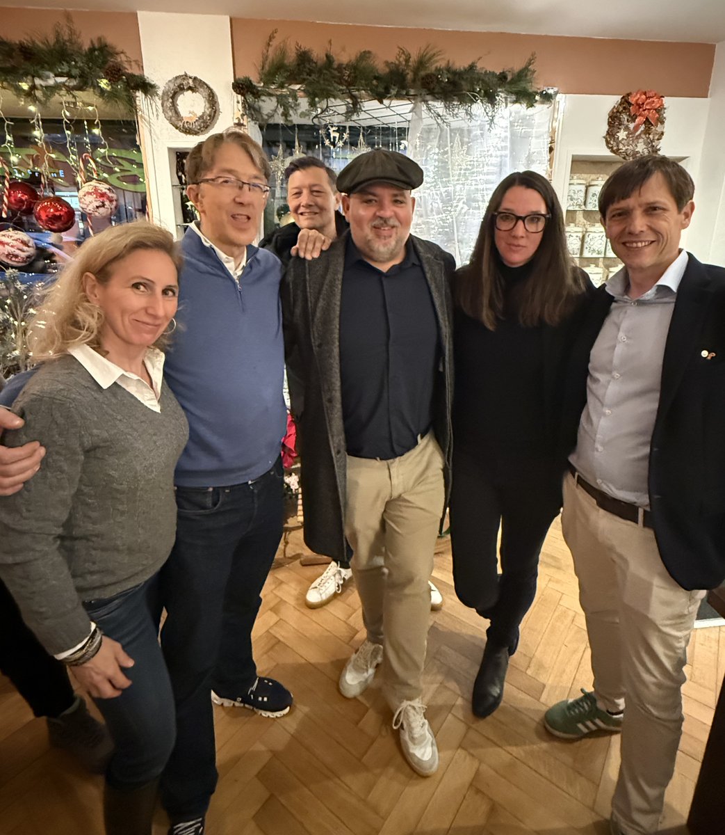 2. Wahlgang Gemeinderatswahlen in Riehen - Wahlabschlussfeier in bester Stimmung und mit spontanem Besuch von Manuel Ballmer, GLP-Fraktionspräsident Baselland, im BelFiore - vielen Dank an alle fürs Vorbeischauen und die tolle Unterstützung! 💚💙